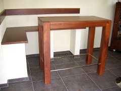 Bar-Tisch